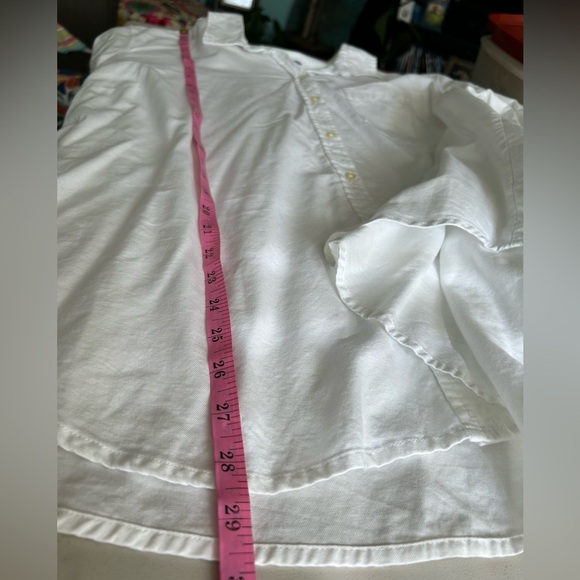 Old Navy Classic Button-Down Shirt - Picture 7 of 7